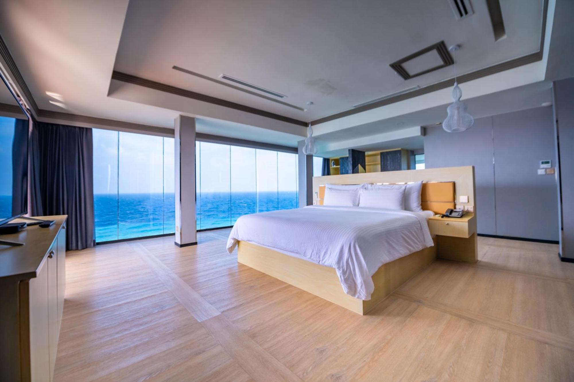 Swarn By Hawks Hotels Kamadhoo Экстерьер фото