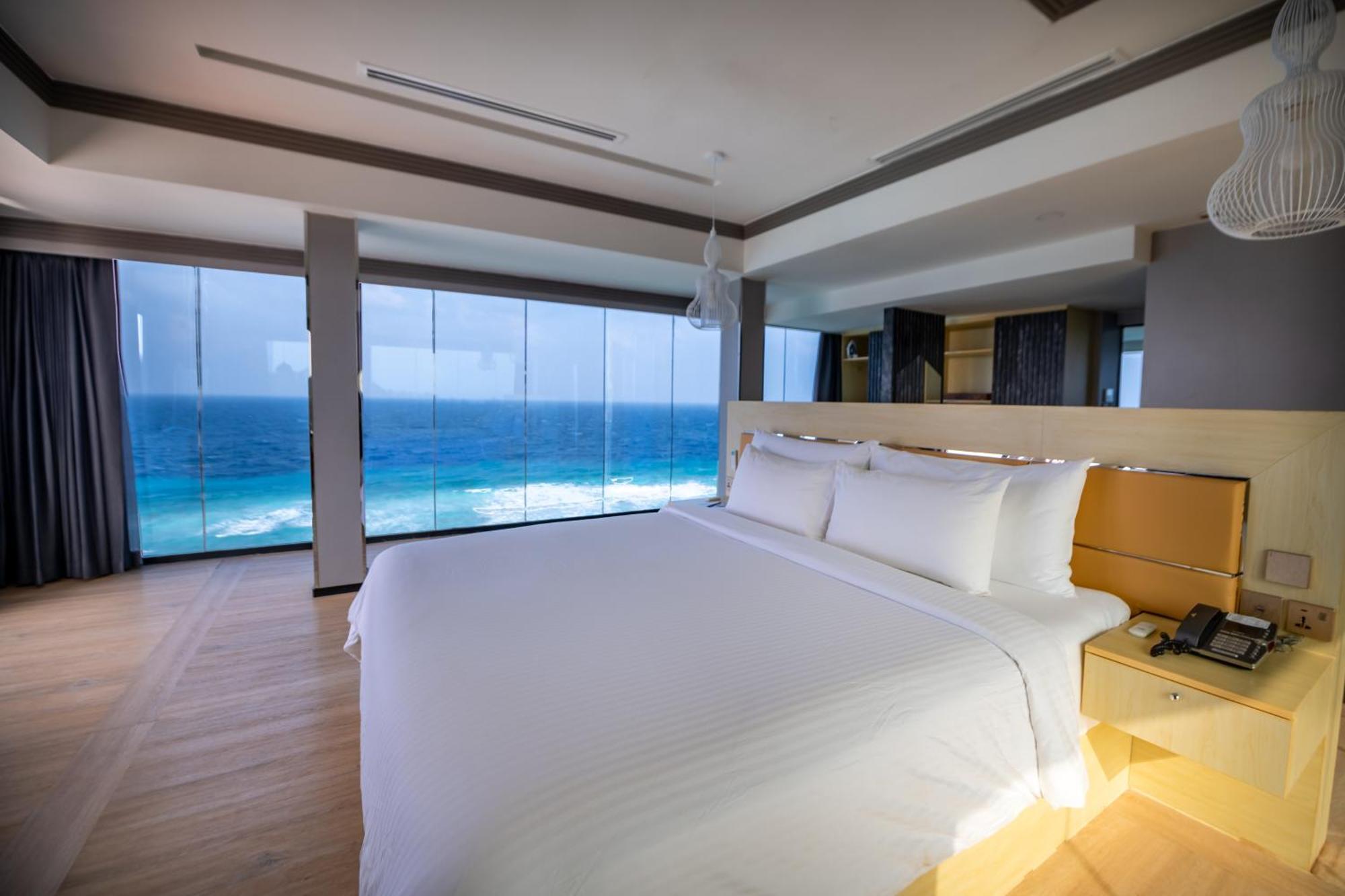 Swarn By Hawks Hotels Kamadhoo Экстерьер фото
