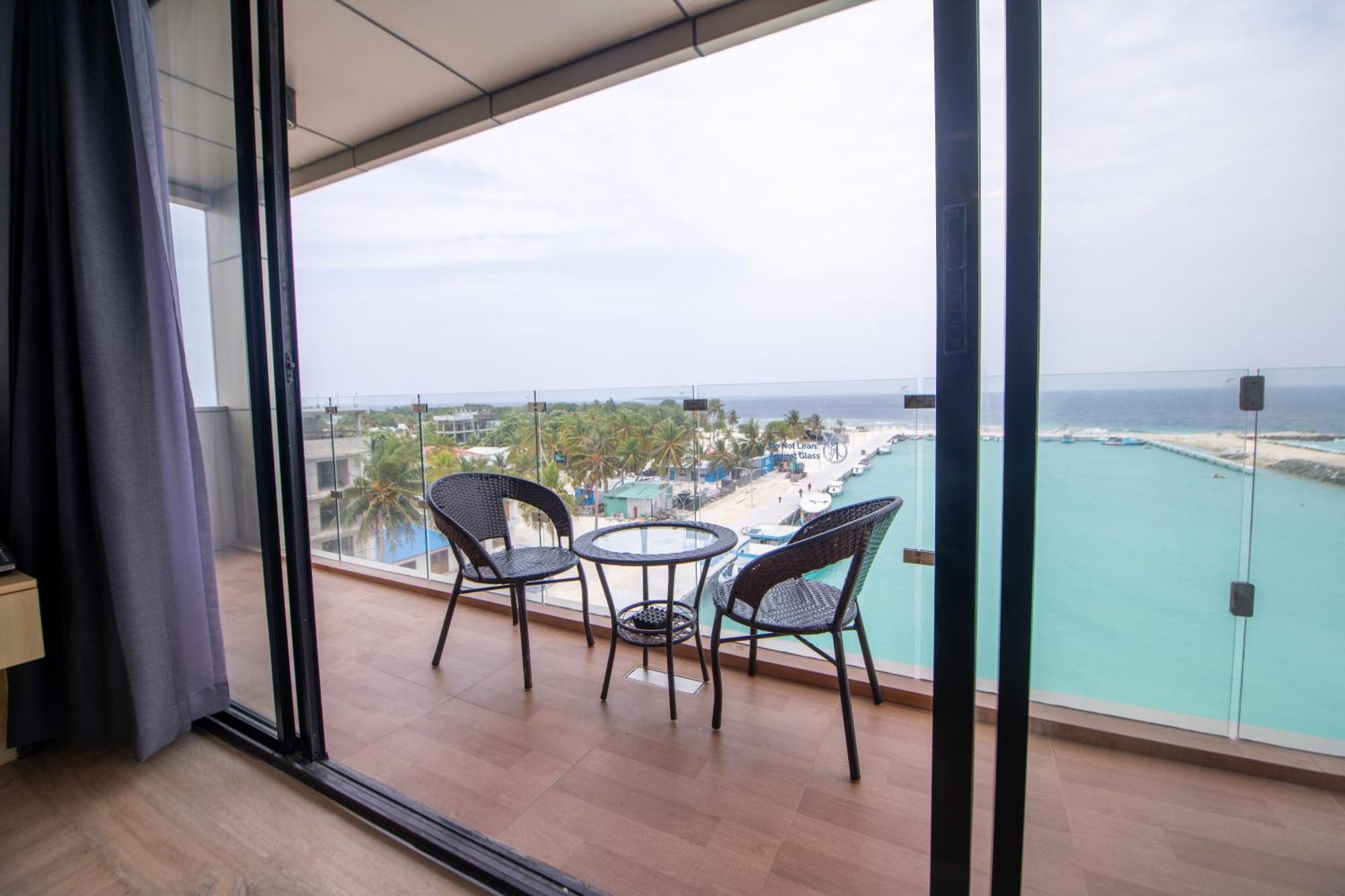 Swarn By Hawks Hotels Kamadhoo Экстерьер фото